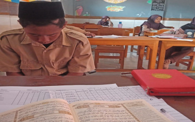 Setoran Hafalan MTs Al Amjad